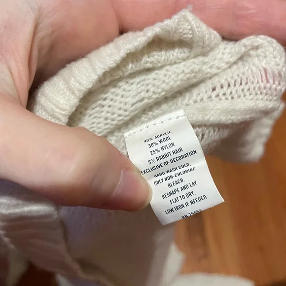 🍰Y2K hollister sweater🍰 - Picture 4 of 5